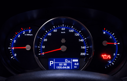 علت روشن شدن چراغ روغن کوییک، خطرات افت فشار روغن - یدک خودرو